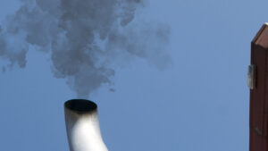 Diesel Engine Exhaust Smoke Explained: Black, White, and Blue Smoke Causes, DPF Function, and Solutions